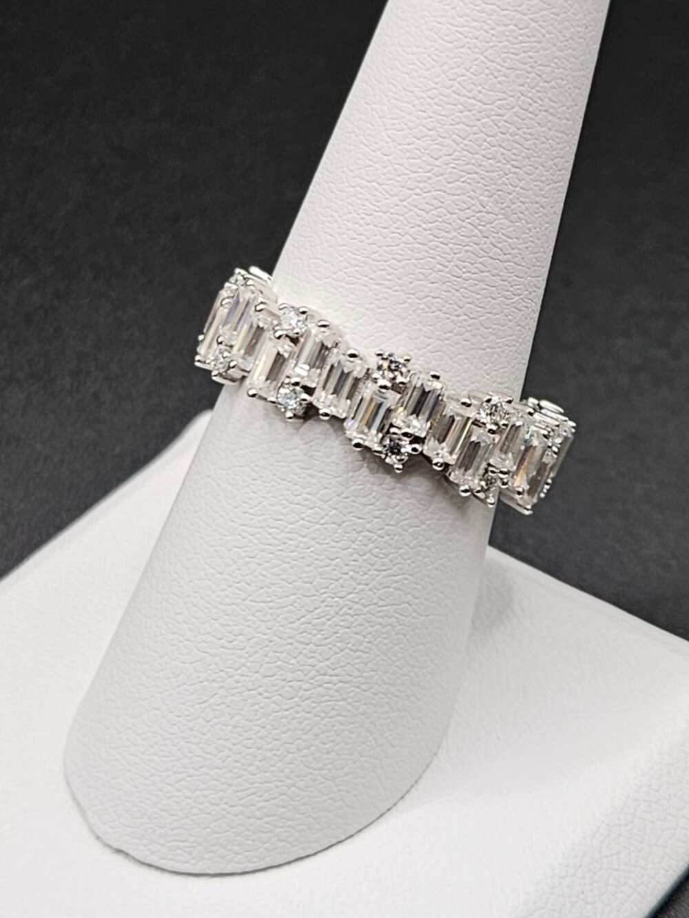 925 Silver Moissanite 5.6ctw Baguette Round Alternating Eternity Band Ring 9 - Picture 4 of 6